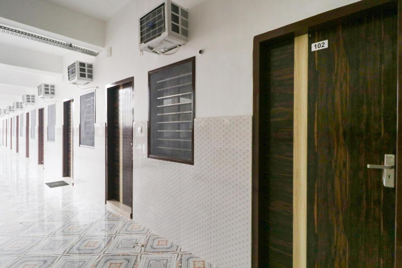 Oyo 49095 Hotel K Fort Abadpura Exterior foto